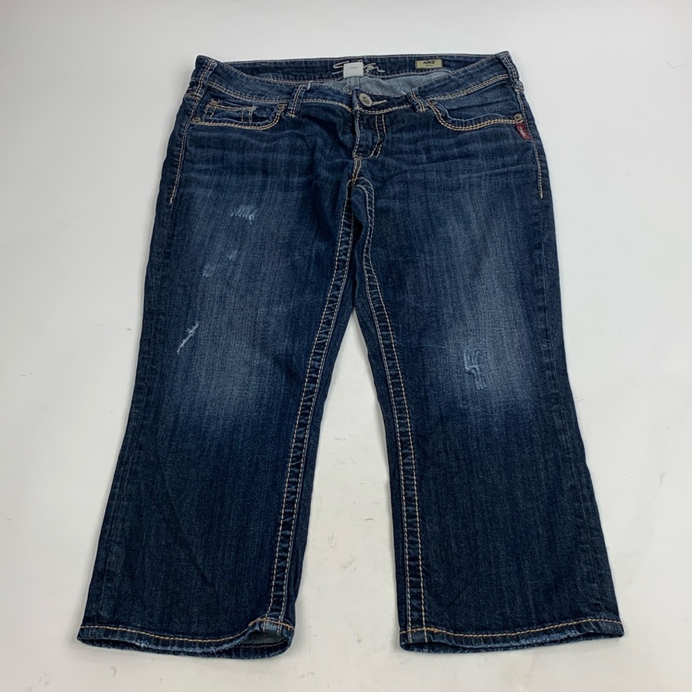 Silver Jeans Aiko Capri Jeans Dark wash denim with stretch Size 31 Ankle crop